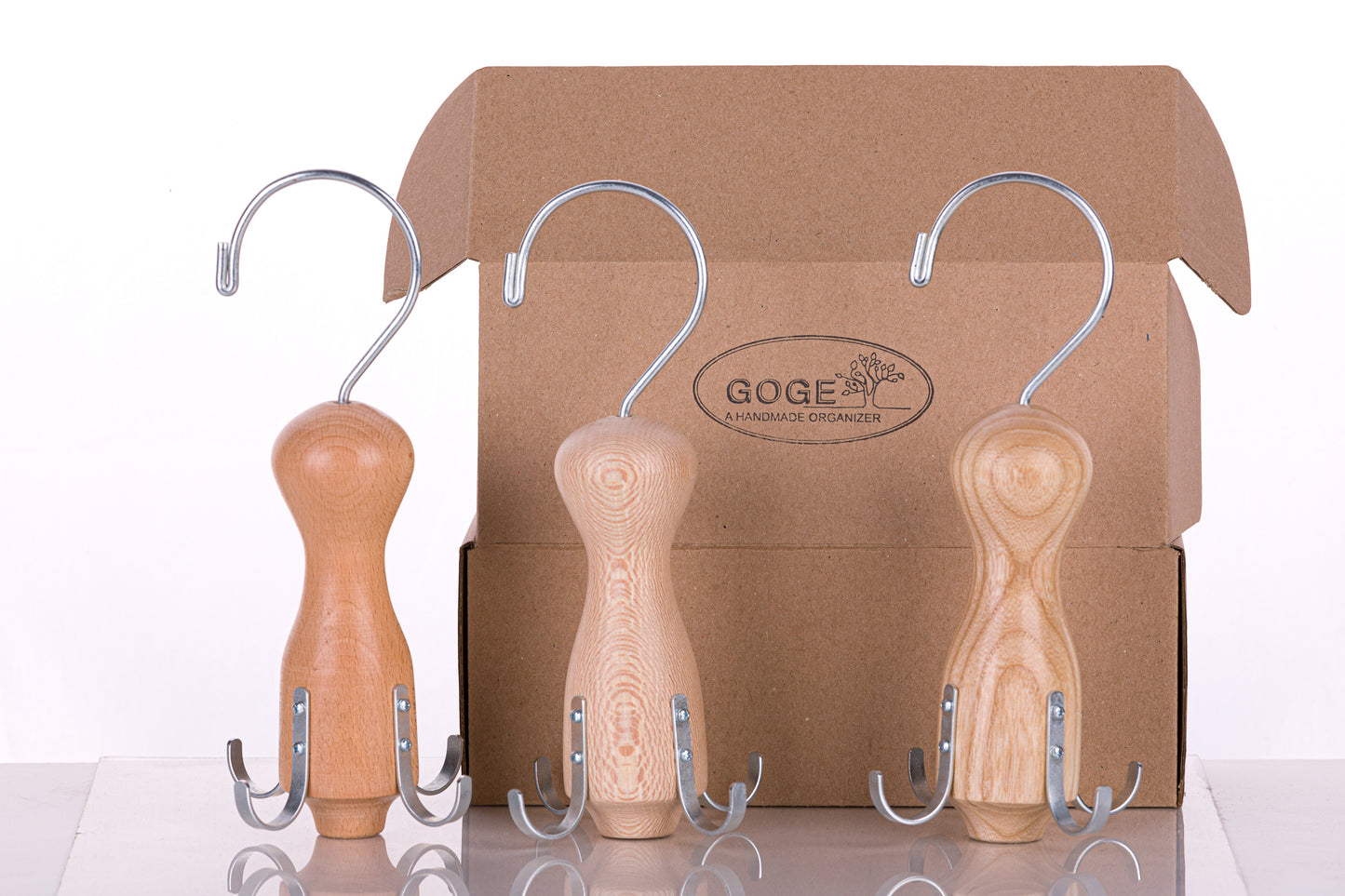 The G hanger 1 / Handcrafted wardrobe organizer